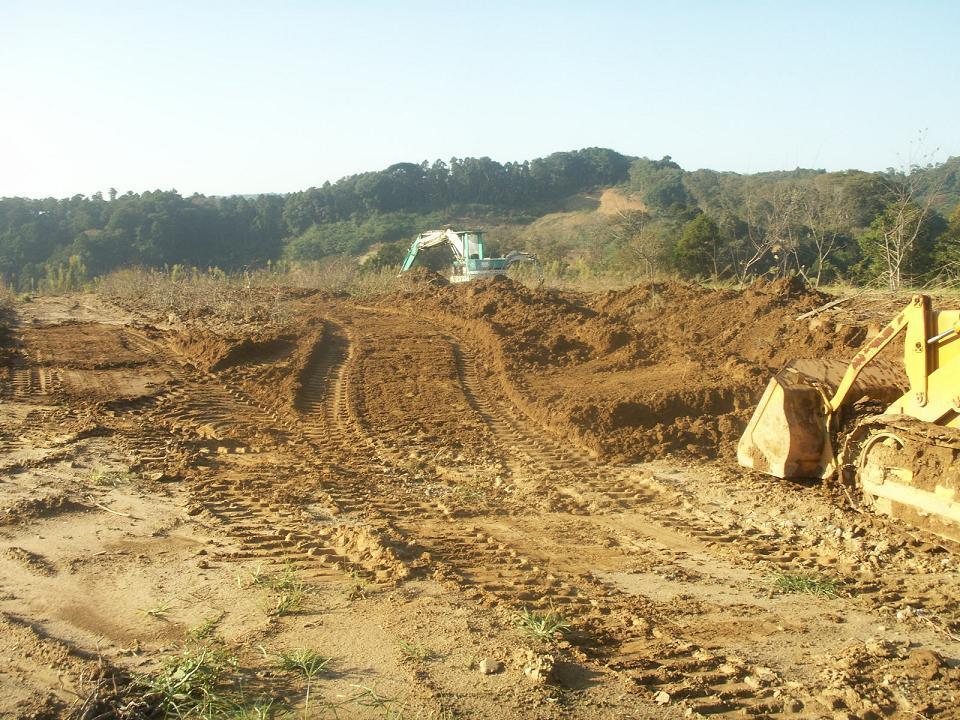 久留里１０００年の森を森を飾るボケの移動と土壌改良に挑戦しました 房総半島 久留里1000年の森 一人で挑戦 観光花見名所